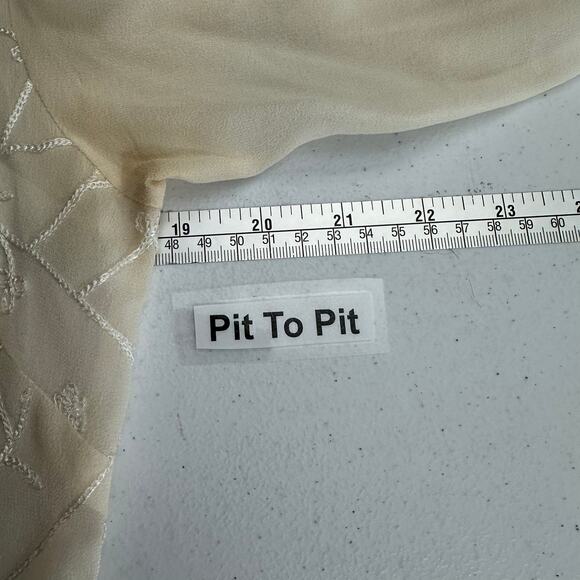 Casual Corner Womens Silk Blouse Size 8 Beaded Embroidered Cream Old Money Top - Picture 5 of 7